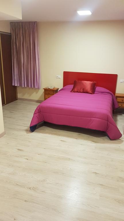 Hostal Orly Camponaraya 外观 照片