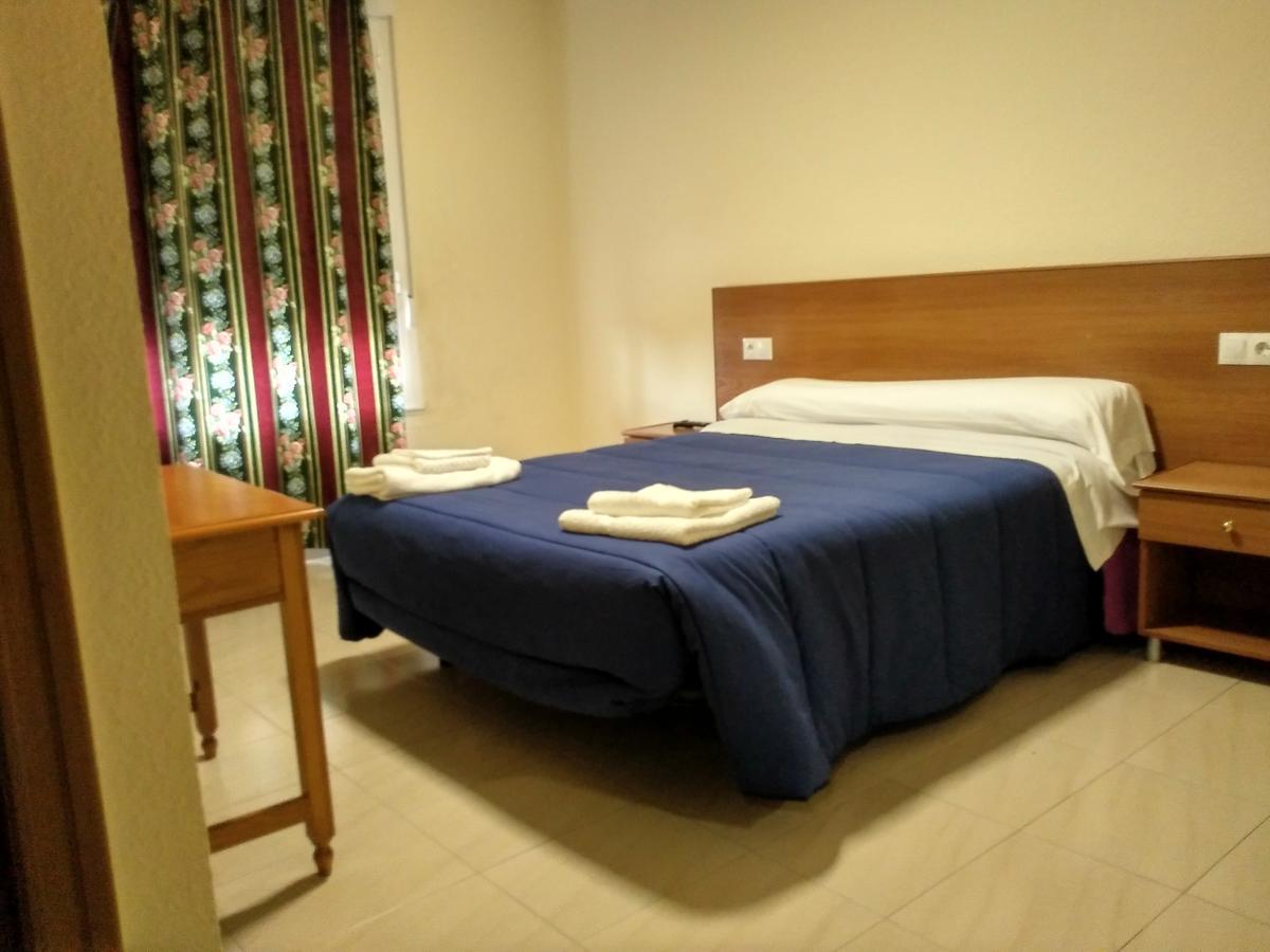 Hostal Orly Camponaraya 外观 照片